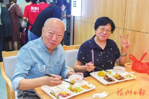 “福粥”添福气　长者好“食”光